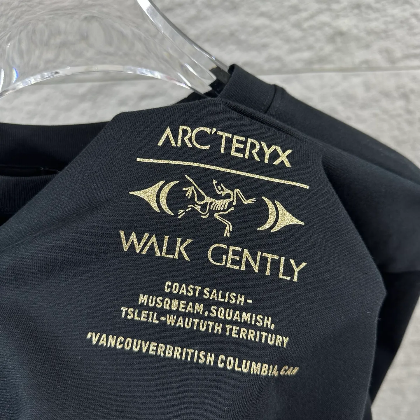ARC'TERYX* * 2026 New Arrival Classic T Same Style ：Black White Size： S （90-130 ） M （120-150 ） L （140-165 ） XL （160-180 ） XXL （180 ）